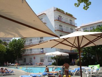 Hotel Villa Garbi <br /> Lloret de Mar <br /> F1 Barcelona