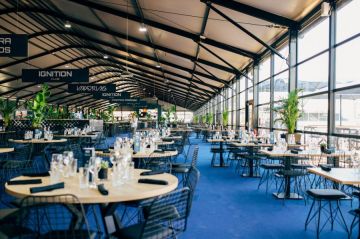 Ignition Club te invita a sentir la emoción de Madring.</br>Disfruta de una atmósfera exclusiva y vibrante.</br>El complemento perfecto para tu Gran Premio