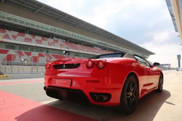 conducir un Ferrari en el <br /> Circuit de Barcelona-Catalunya